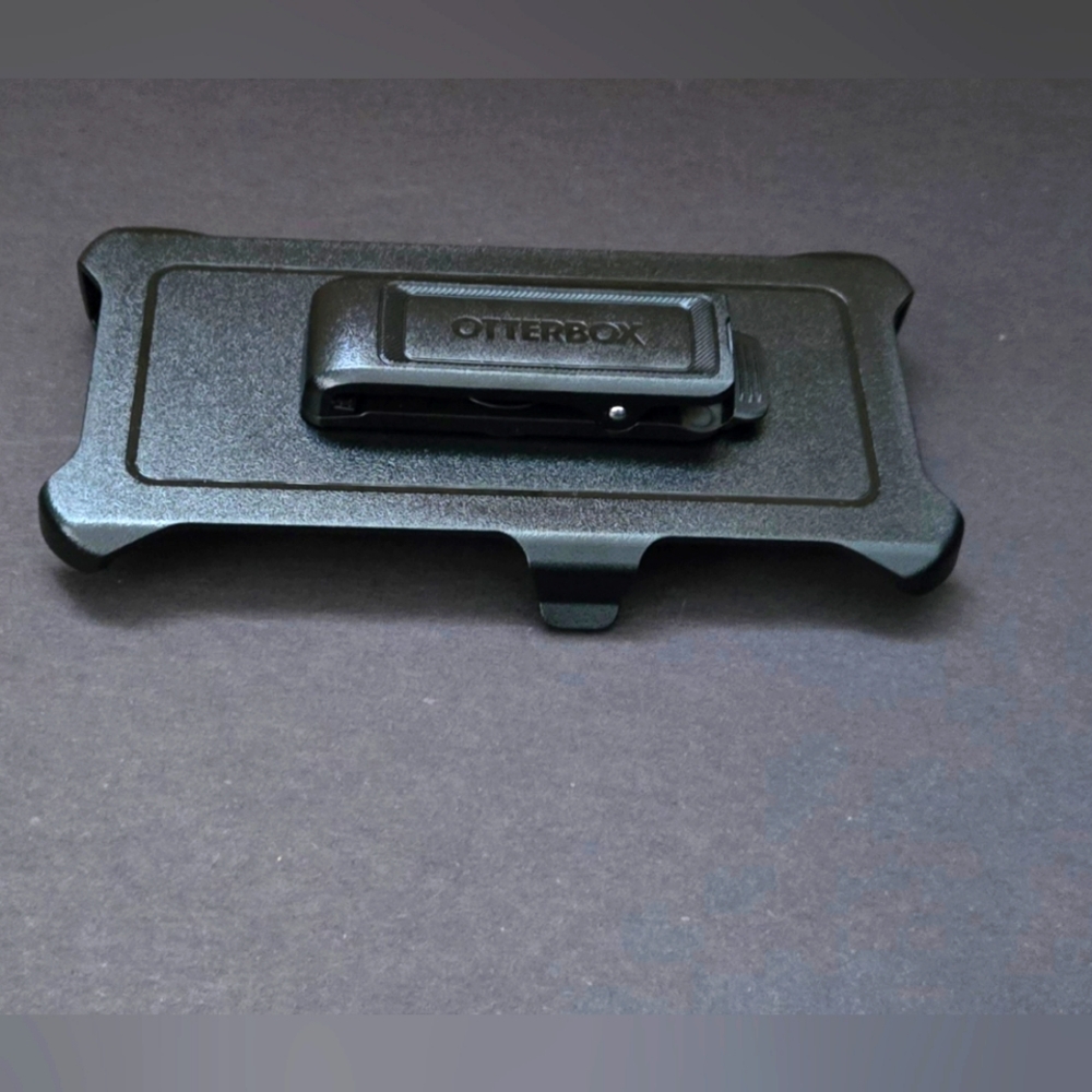 OtterBox Galaxy S24 only Defender Series holster belt clip